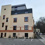 Ophir Apartment Central